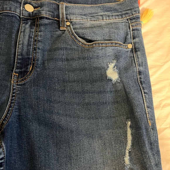 Level 99 ankle pants with stars appliqué - Picture 2 of 7